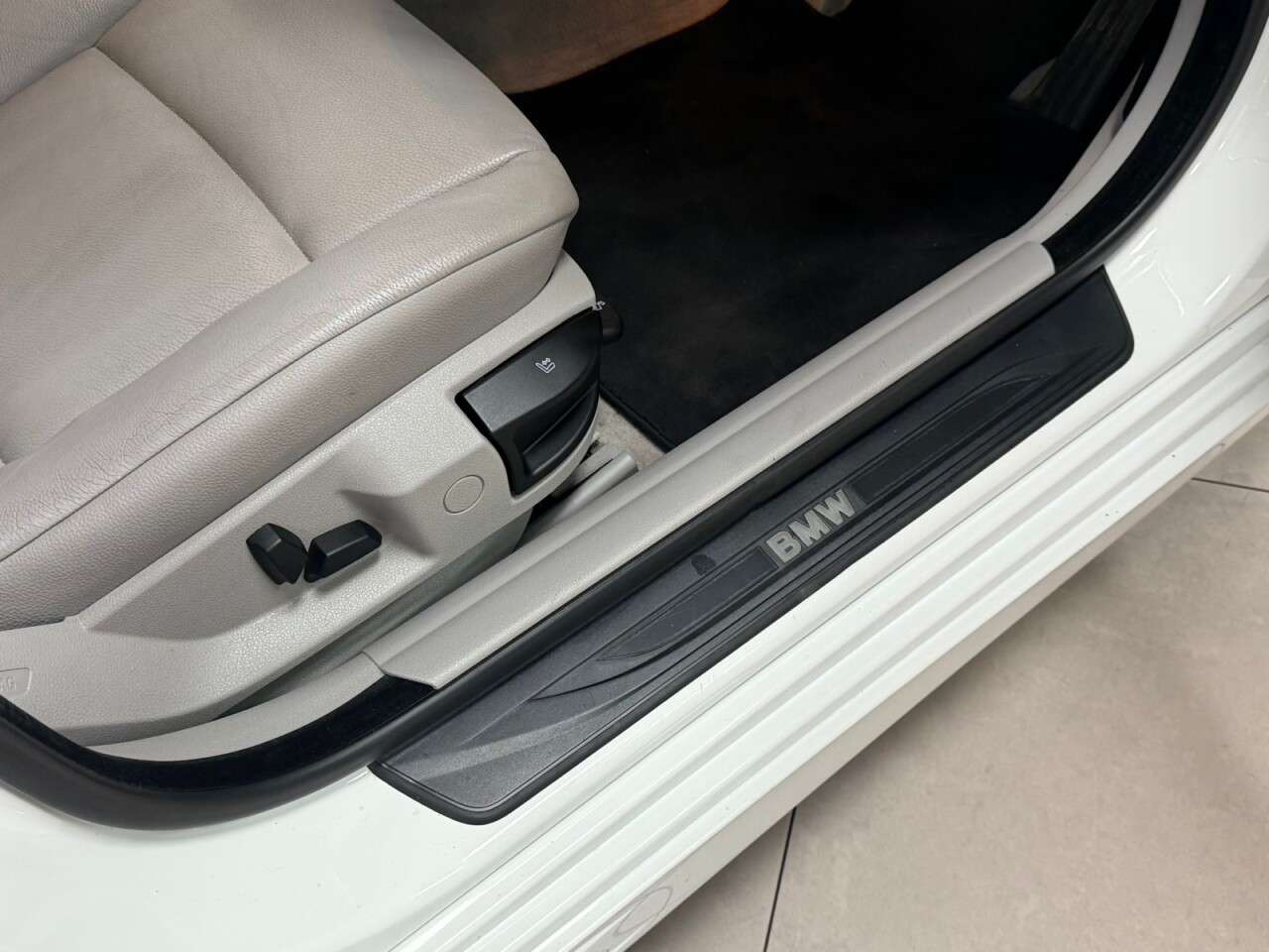 2011 BMW 5 SERIES 2011 BMW 5 SERIES