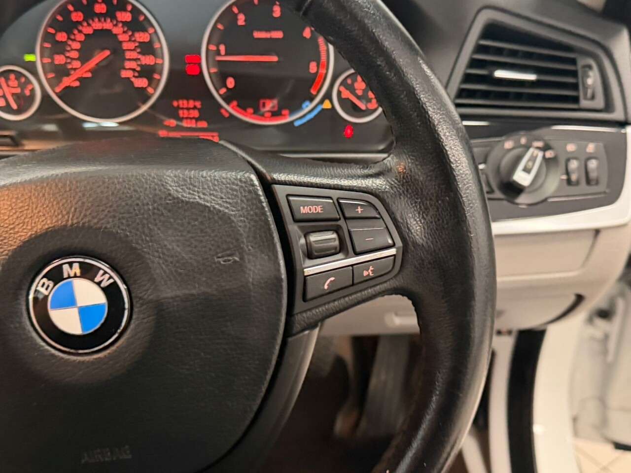 2011 BMW 5 SERIES 2011 BMW 5 SERIES