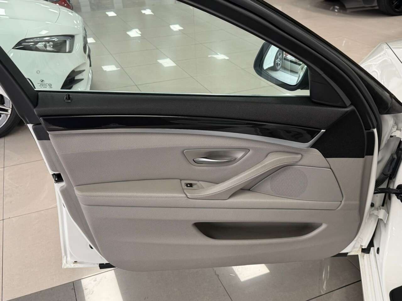 2011 BMW 5 SERIES 2011 BMW 5 SERIES