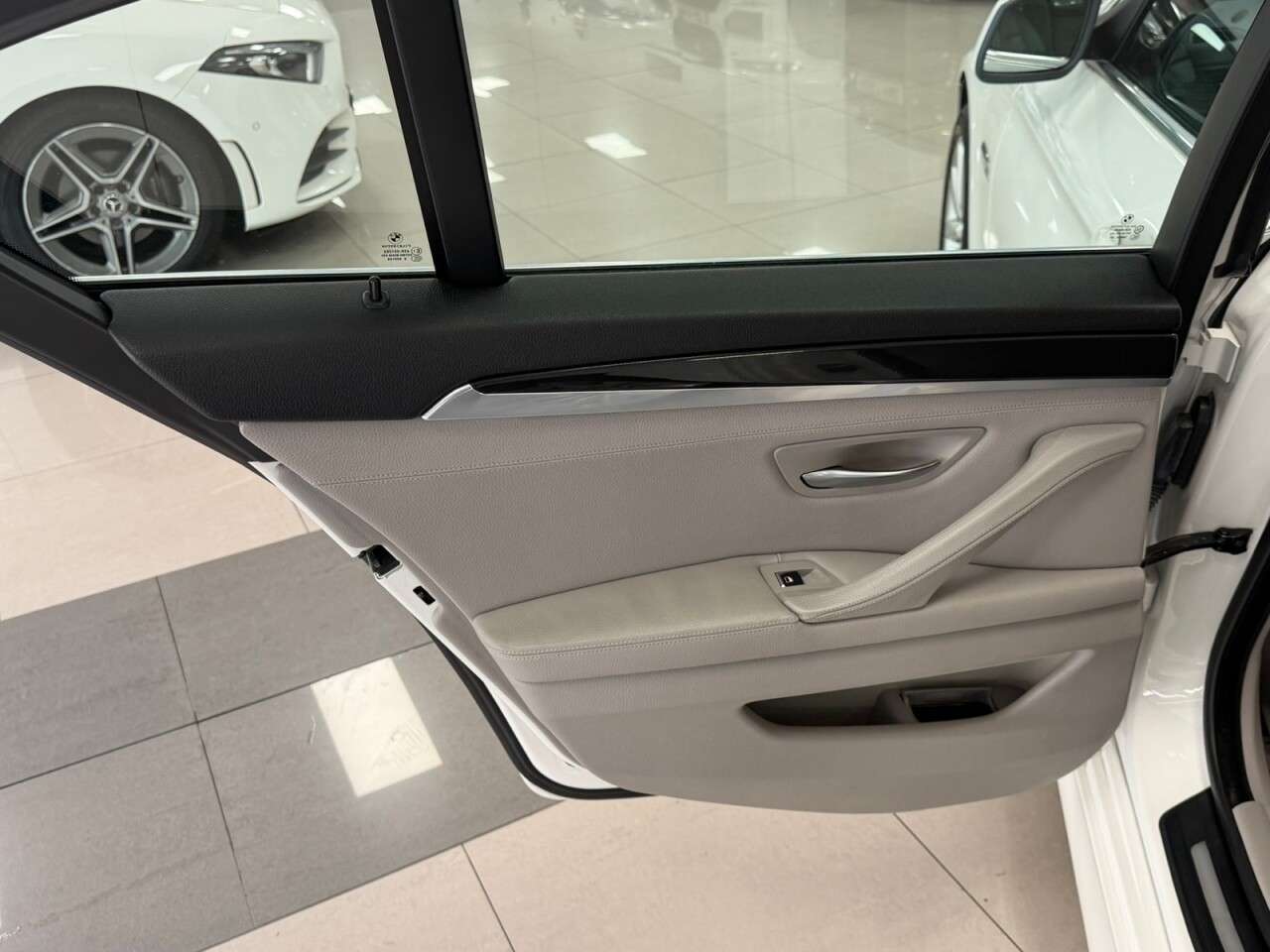 2011 BMW 5 SERIES 2011 BMW 5 SERIES