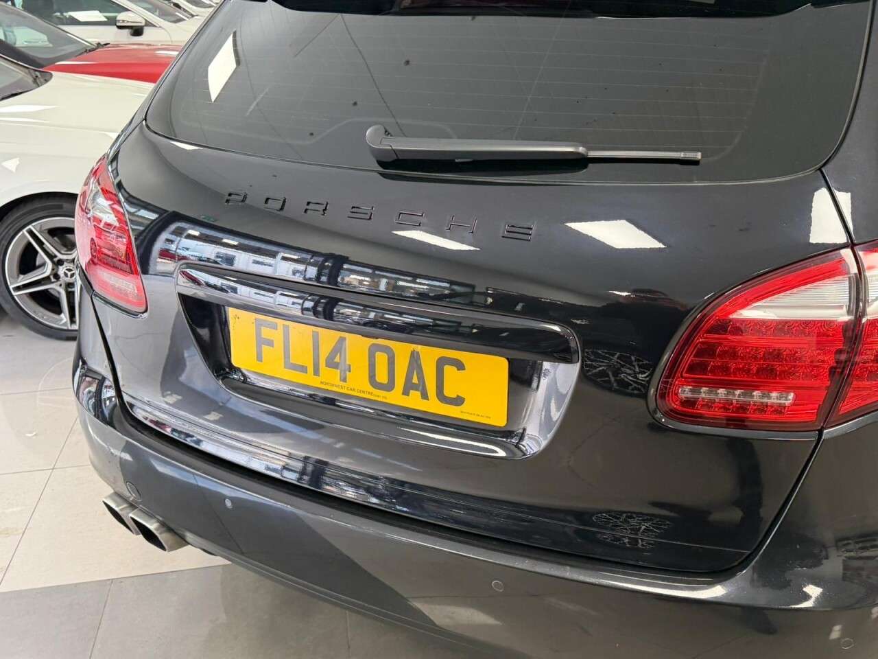 A 2014 PORSCHE CAYENNE 4.8T V8 Turbo SUV 5dr Petrol TiptronicS 4WD Euro 5 (s/s) (500 ps) STUNNING A 2014 PORSCHE CAYENNE 4.8T V8 Turbo SUV 5dr Petrol TiptronicS 4WD Euro 5 (s/s) (500 ps) STUNNING