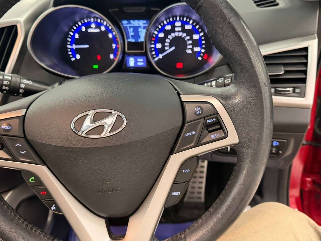 2012 HYUNDAI VELOSTER 2012 HYUNDAI VELOSTER