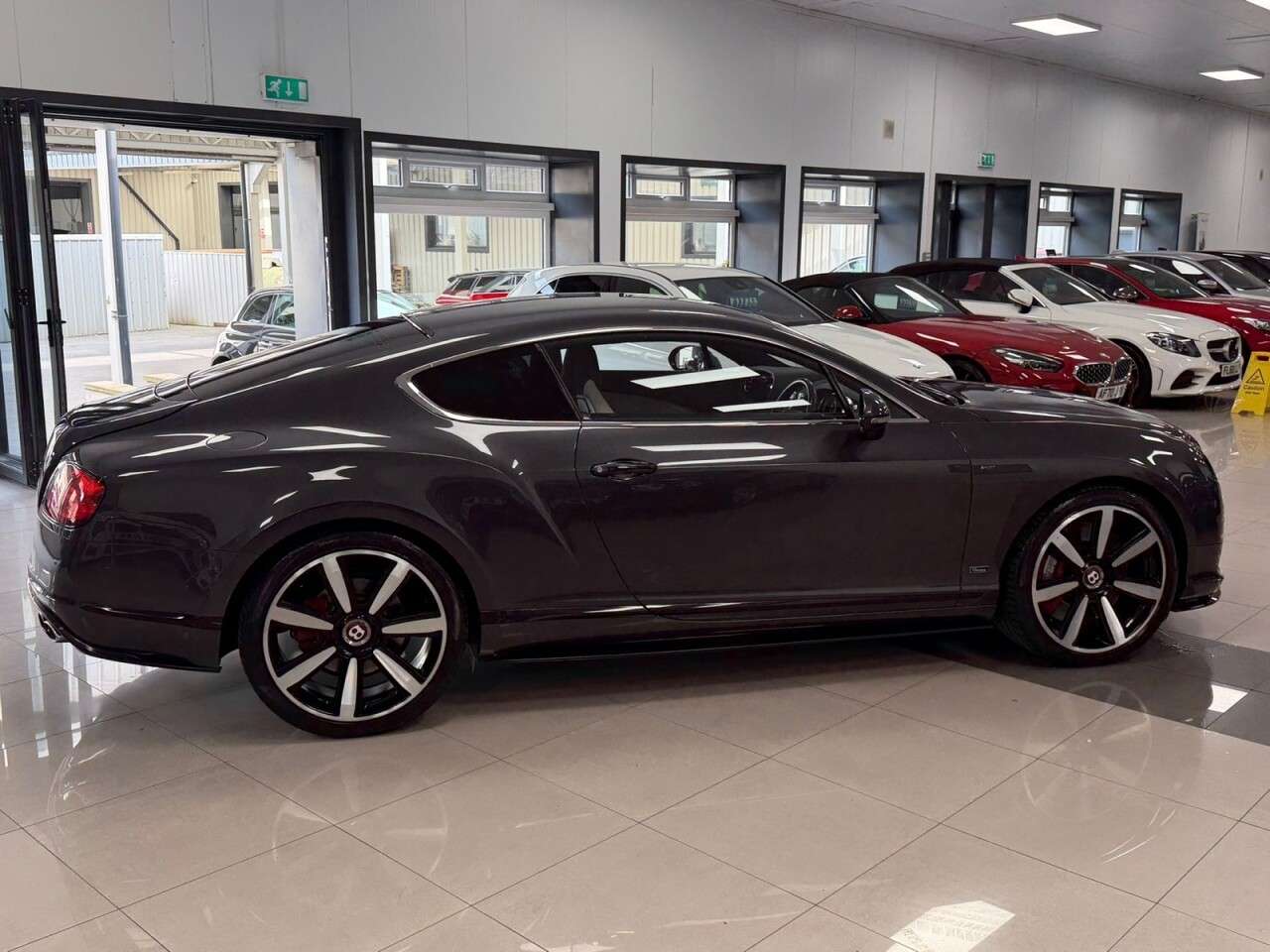 A 2015 BENTLEY CONTINENTAL 4.0 V8 GT S Coupe 2dr Petrol Auto 4WD Euro 5 (528 ps) CONCOURS SERIES + GT A 2015 BENTLEY CONTINENTAL 4.0 V8 GT S Coupe 2dr Petrol Auto 4WD Euro 5 (528 ps) CONCOURS SERIES + GT
