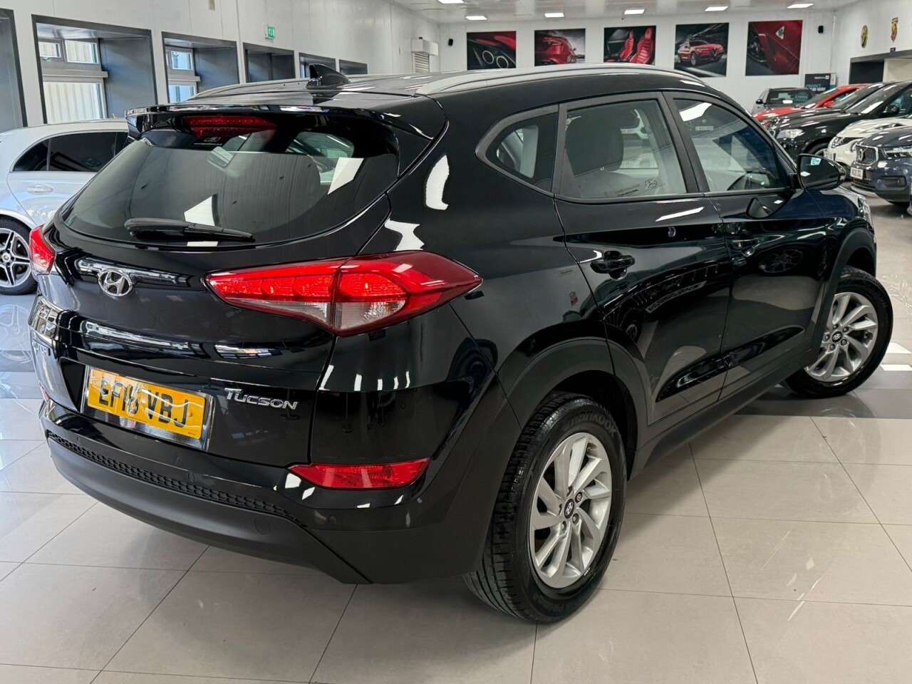 A 2016 HYUNDAI TUCSON 1.7 CRDi Blue Drive SE Nav SUV 5dr Diesel Manual Euro 6 (s/s) (116 ps) HEAT A 2016 HYUNDAI TUCSON 1.7 CRDi Blue Drive SE Nav SUV 5dr Diesel Manual Euro 6 (s/s) (116 ps) HEAT