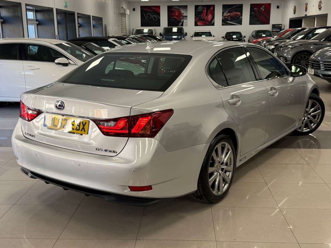 A 2012 LEXUS GS 3.5 450h V6 Luxury Saloon 4dr Petrol Hybrid CVT Euro 5 (s/s) (345 ps) INCRE A 2012 LEXUS GS 3.5 450h V6 Luxury Saloon 4dr Petrol Hybrid CVT Euro 5 (s/s) (345 ps) INCRE