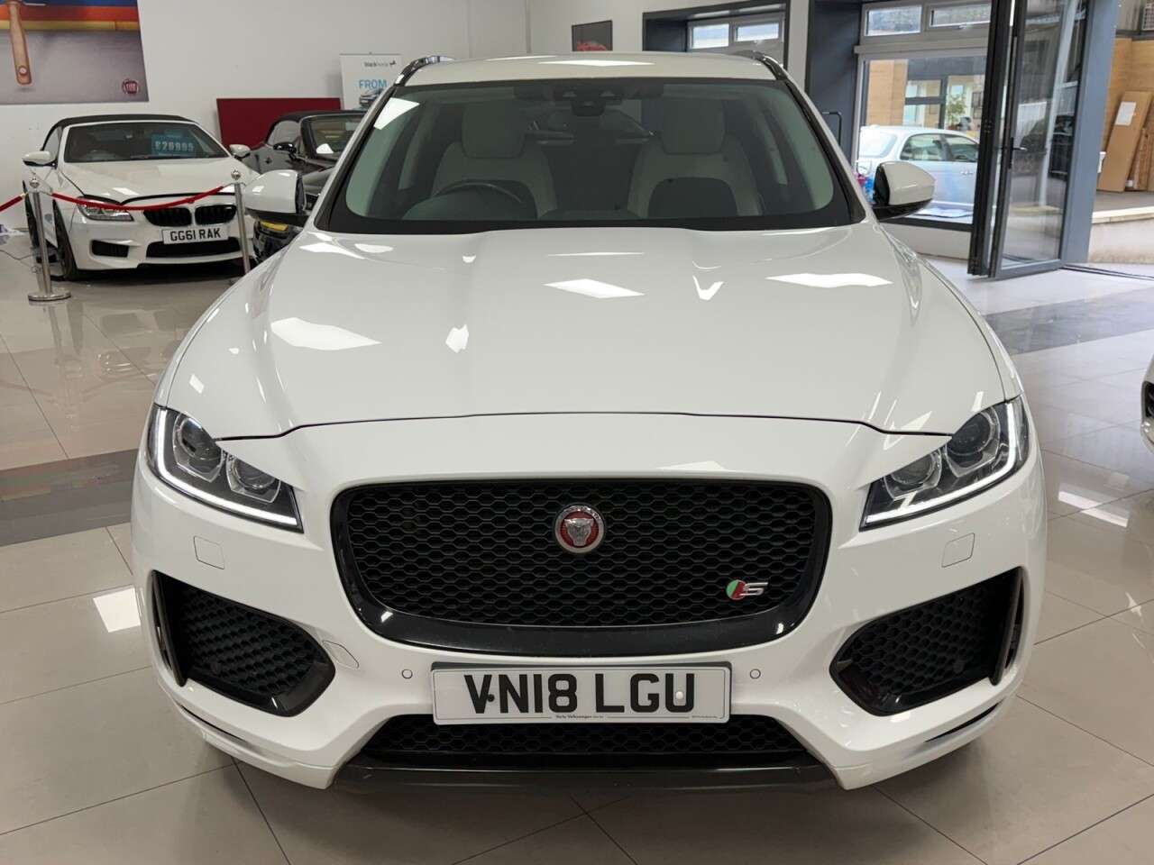 2018 JAGUAR F-PACE 2018 JAGUAR F-PACE