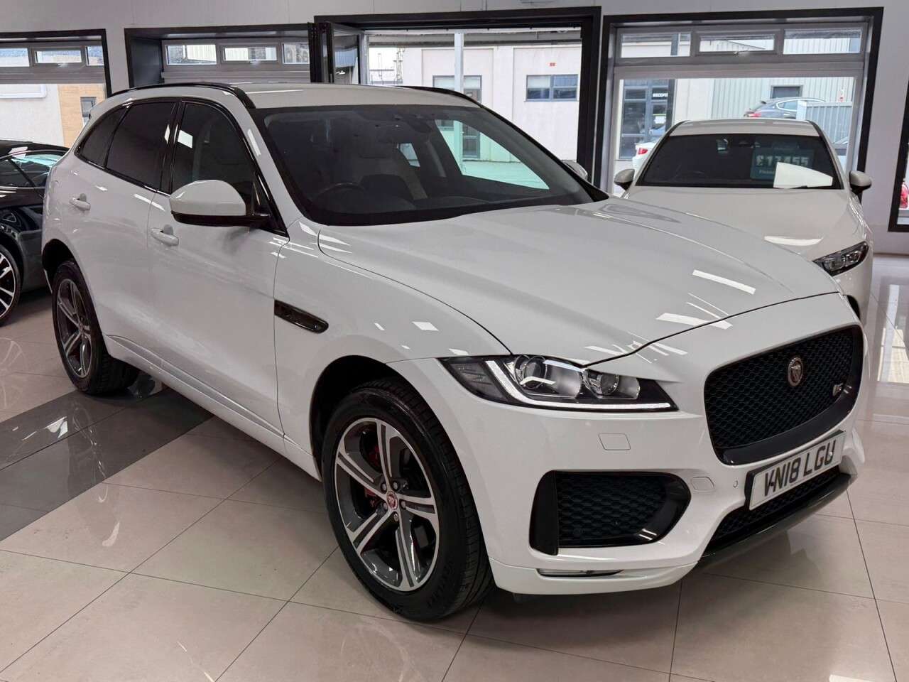2018 JAGUAR F-PACE 2018 JAGUAR F-PACE