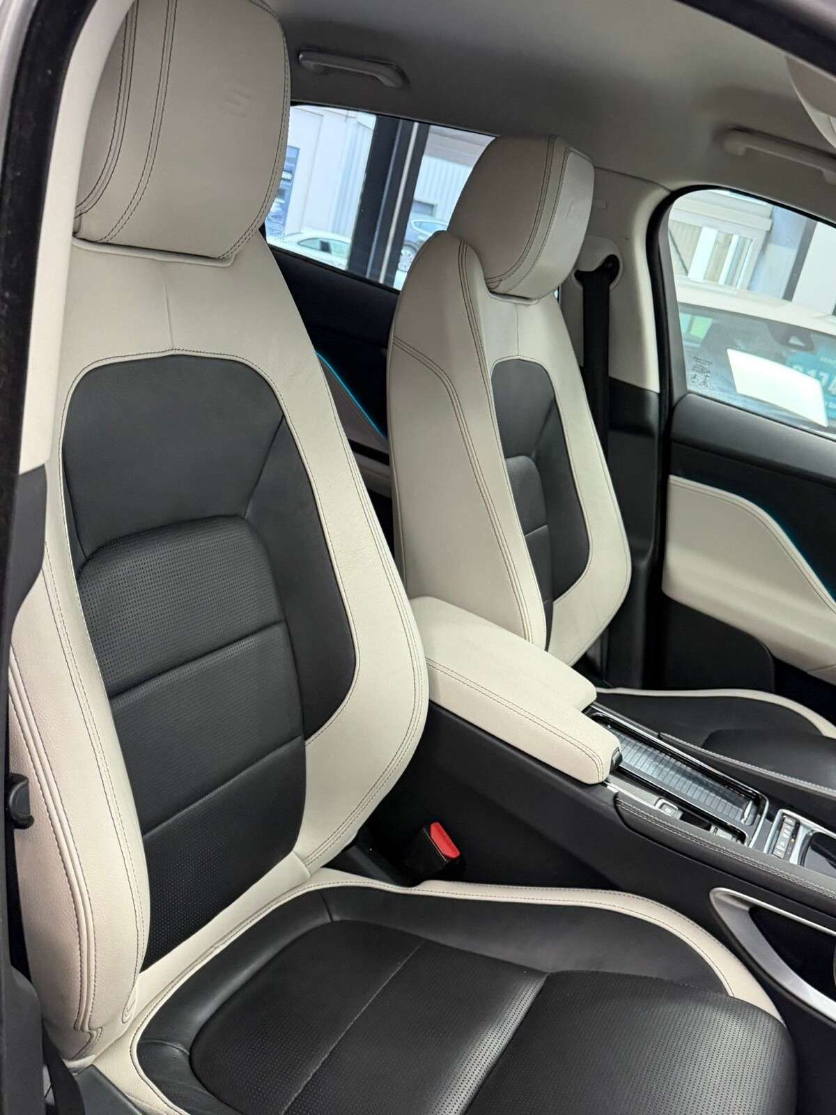 2018 JAGUAR F-PACE 2018 JAGUAR F-PACE