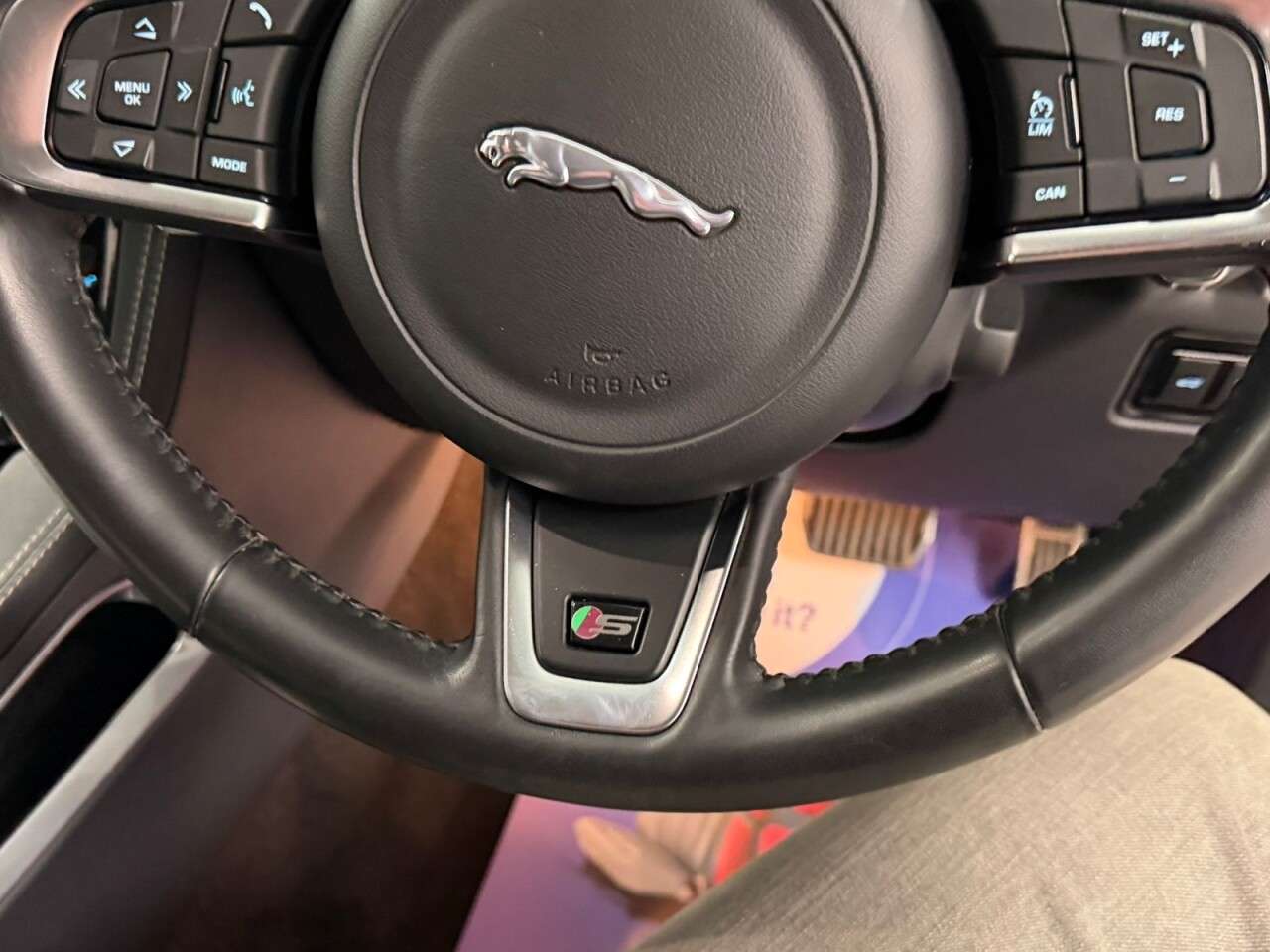 2018 JAGUAR F-PACE 2018 JAGUAR F-PACE