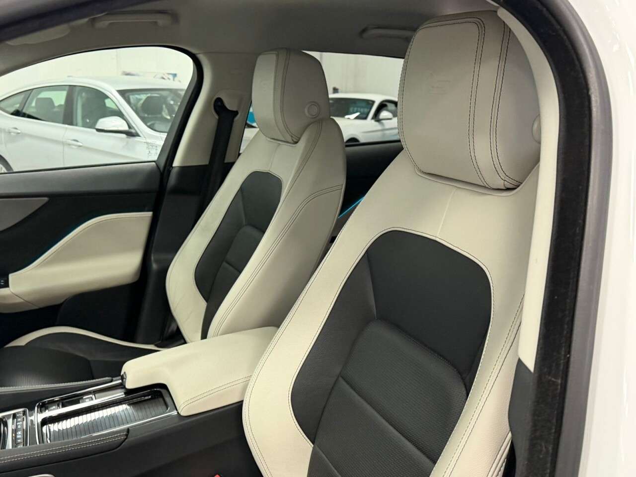 2018 JAGUAR F-PACE 2018 JAGUAR F-PACE