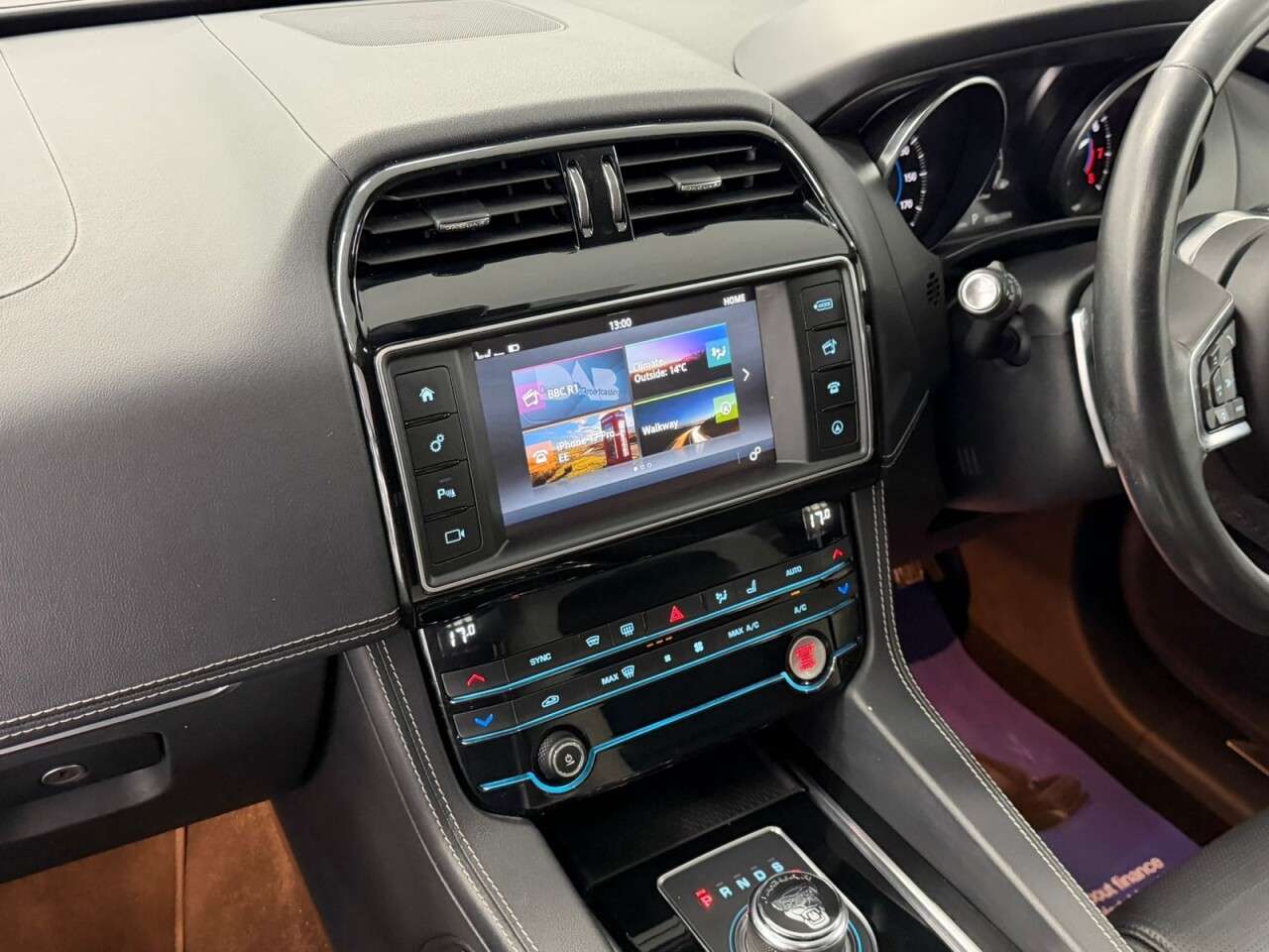 2018 JAGUAR F-PACE 2018 JAGUAR F-PACE