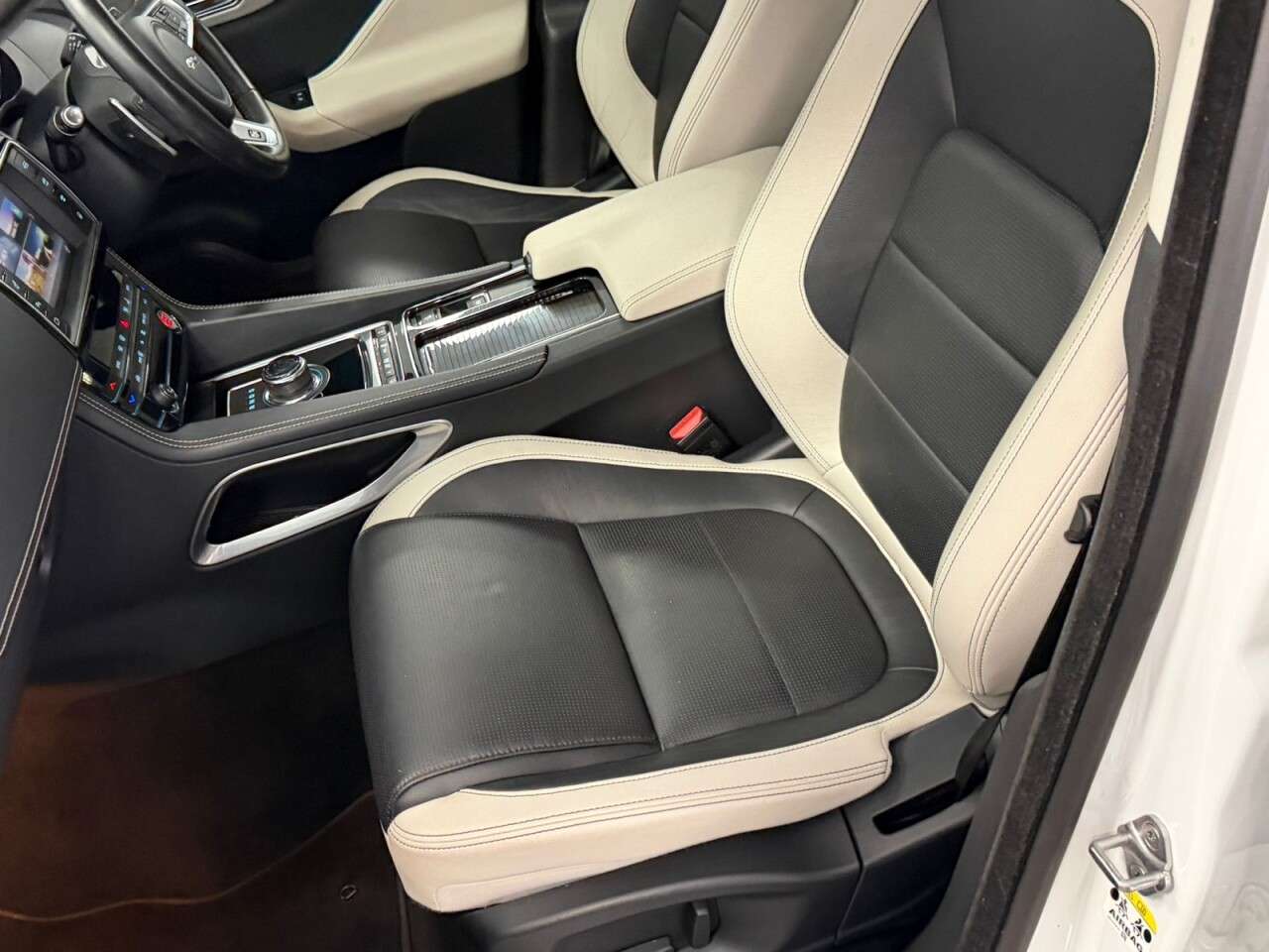 2018 JAGUAR F-PACE 2018 JAGUAR F-PACE