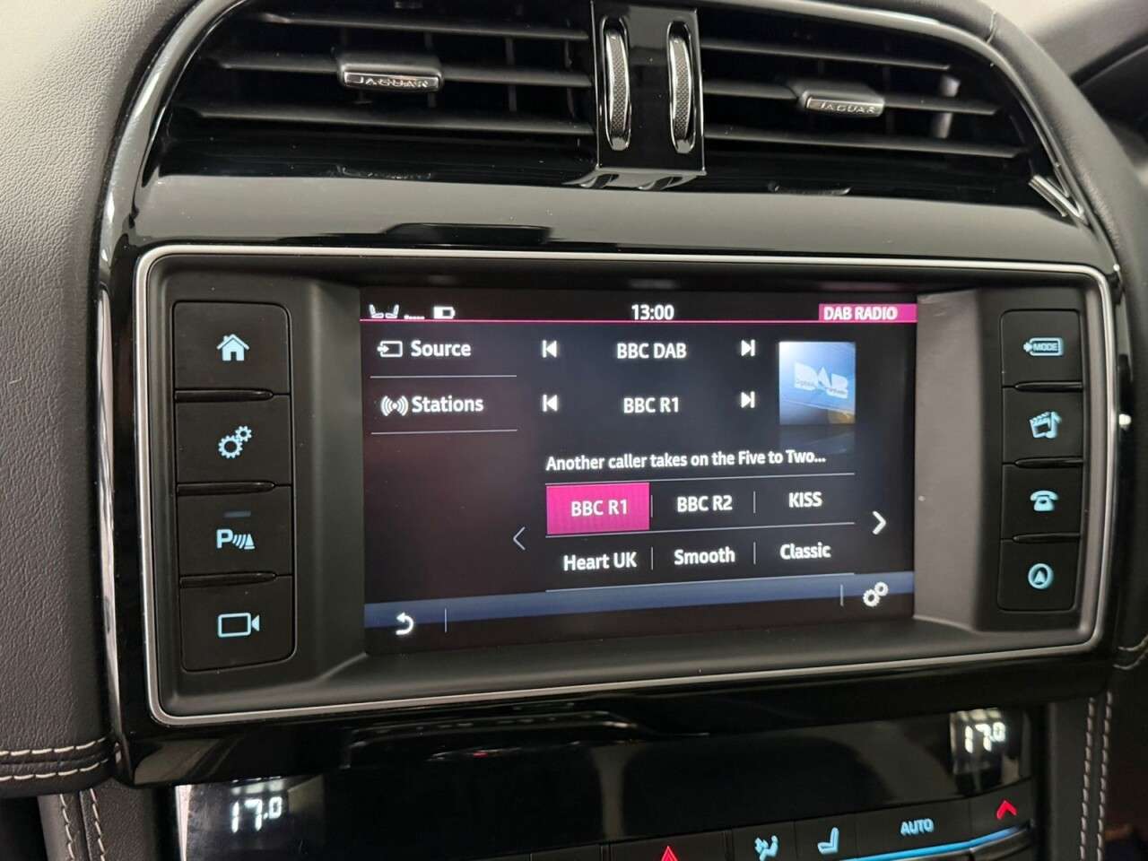 2018 JAGUAR F-PACE 2018 JAGUAR F-PACE