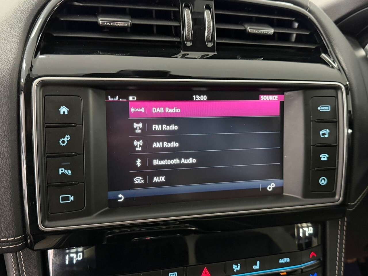2018 JAGUAR F-PACE 2018 JAGUAR F-PACE