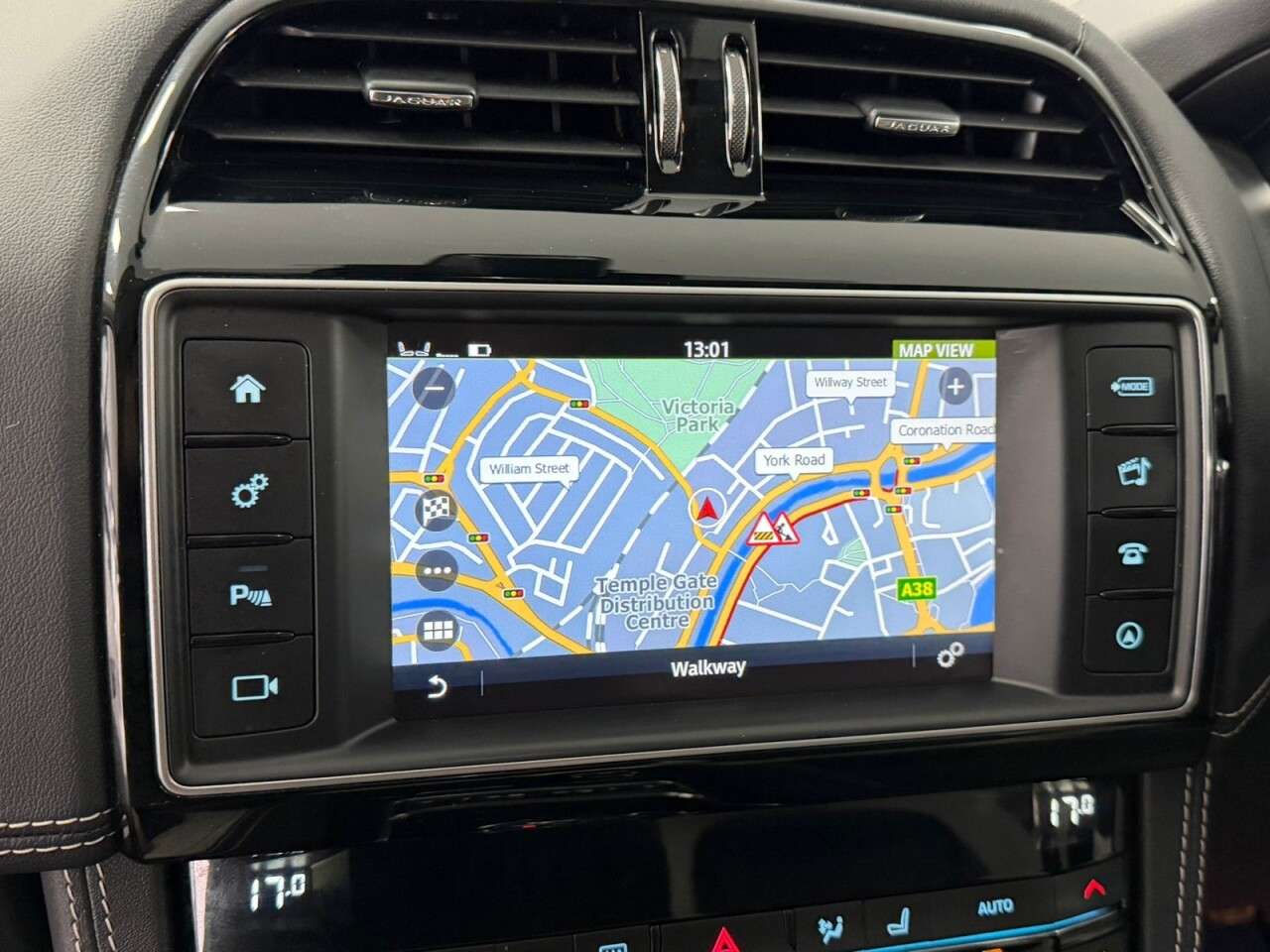 2018 JAGUAR F-PACE 2018 JAGUAR F-PACE