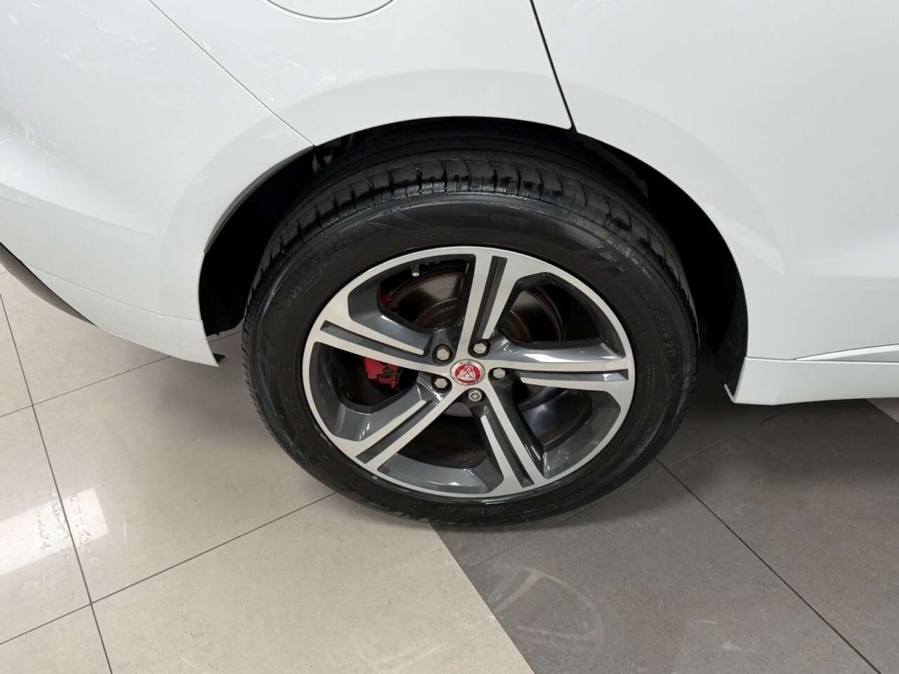 2018 JAGUAR F-PACE 2018 JAGUAR F-PACE