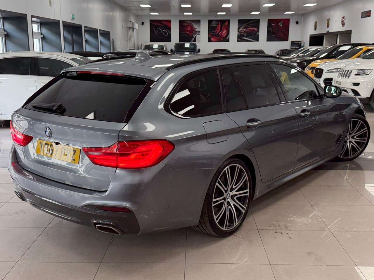 A 2017 BMW 5 SERIES 2.0 520d M Sport Touring 5dr Diesel Auto Euro 6 (s/s) (190 ps) PARK ASSIST A 2017 BMW 5 SERIES 2.0 520d M Sport Touring 5dr Diesel Auto Euro 6 (s/s) (190 ps) PARK ASSIST