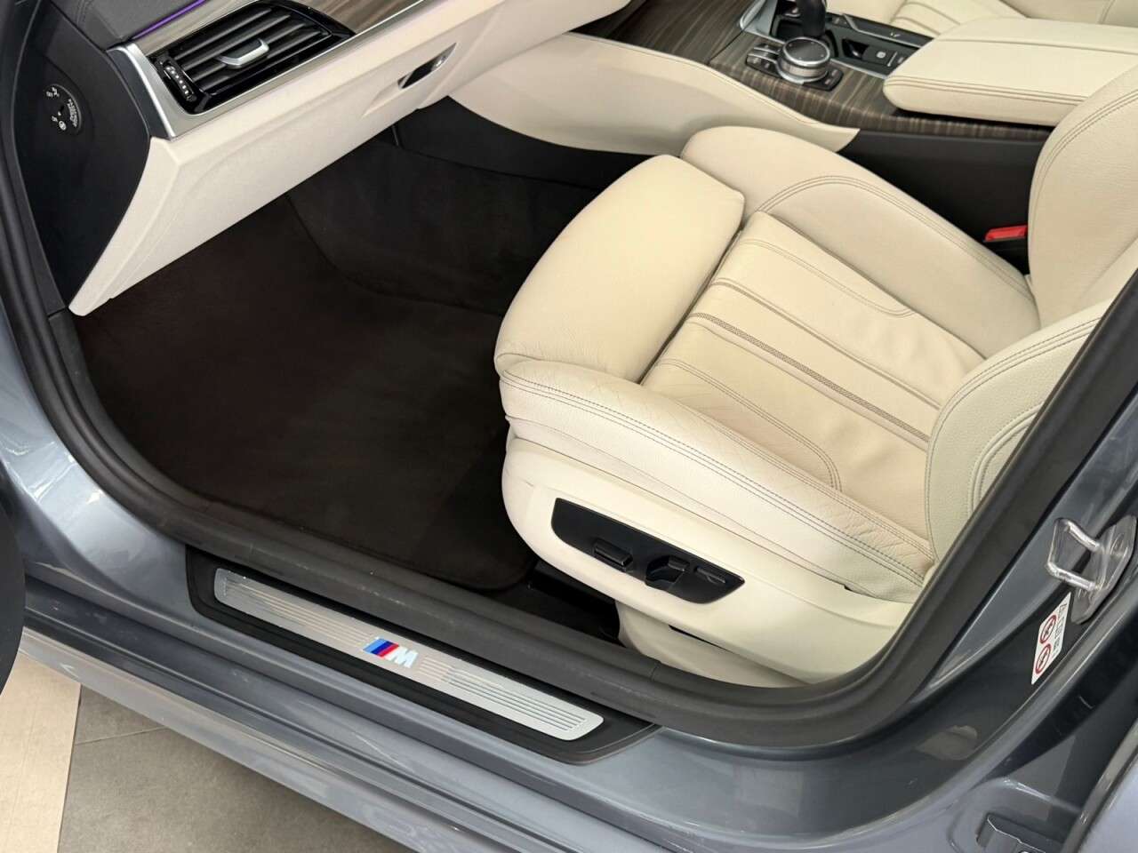 2017 BMW 5 SERIES 2017 BMW 5 SERIES