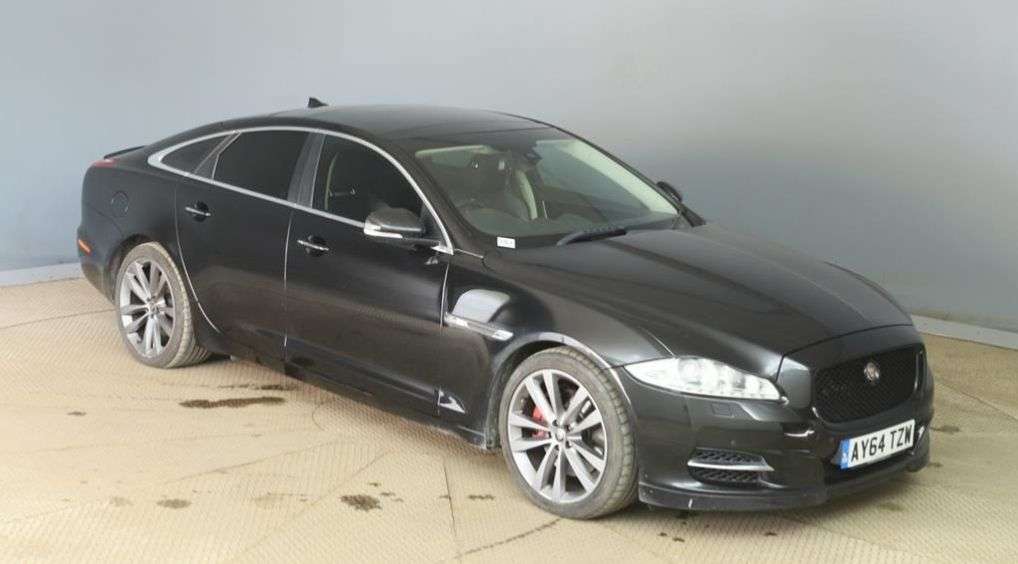 A 2014 JAGUAR XJ 3.0d V6 Portfolio Saloon 4dr Diesel Auto Euro 5 (s/s) (275 ps) AMAZING HIST A 2014 JAGUAR XJ 3.0d V6 Portfolio Saloon 4dr Diesel Auto Euro 5 (s/s) (275 ps) AMAZING HIST