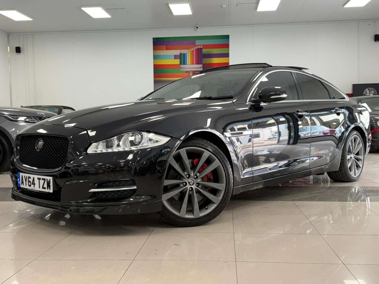 A 2014 JAGUAR XJ 3.0d V6 Portfolio Saloon 4dr Diesel Auto Euro 5 (s/s) (275 ps) AMAZING HIST A 2014 JAGUAR XJ 3.0d V6 Portfolio Saloon 4dr Diesel Auto Euro 5 (s/s) (275 ps) AMAZING HIST