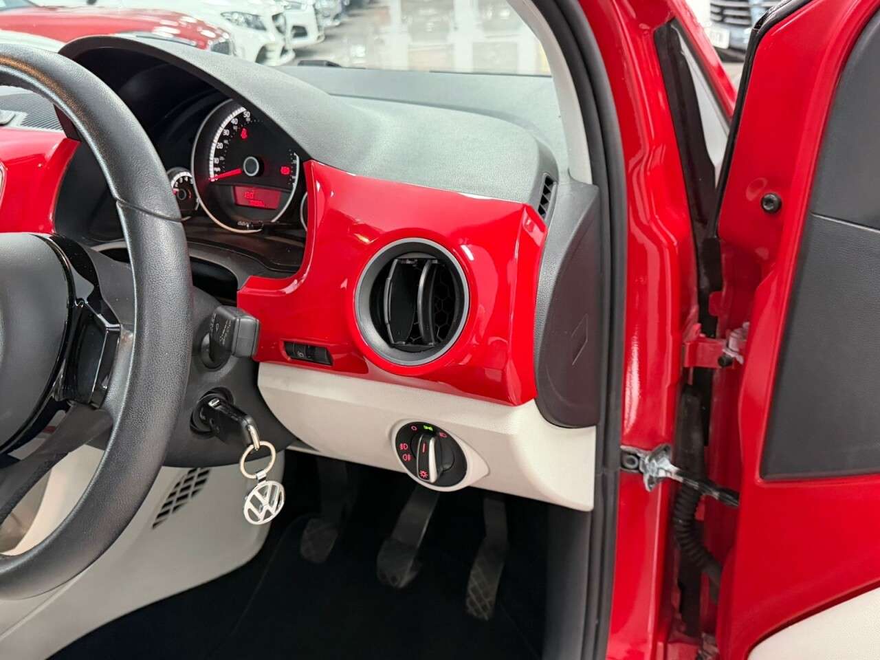 2014 VOLKSWAGEN UP! 2014 VOLKSWAGEN UP!