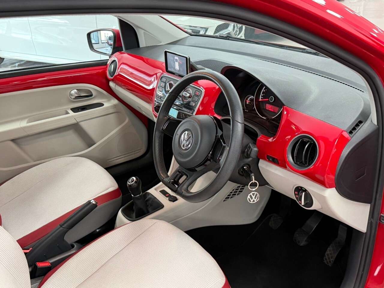 2014 VOLKSWAGEN UP! 2014 VOLKSWAGEN UP!