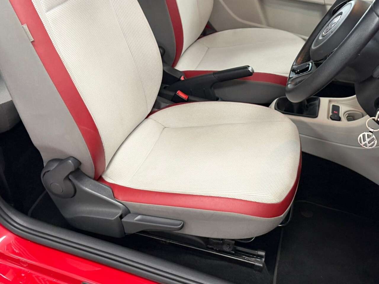 2014 VOLKSWAGEN UP! 2014 VOLKSWAGEN UP!