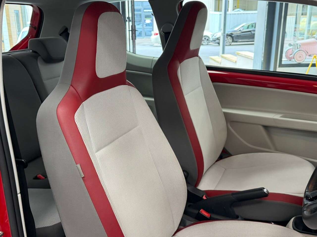 2014 VOLKSWAGEN UP! 2014 VOLKSWAGEN UP!