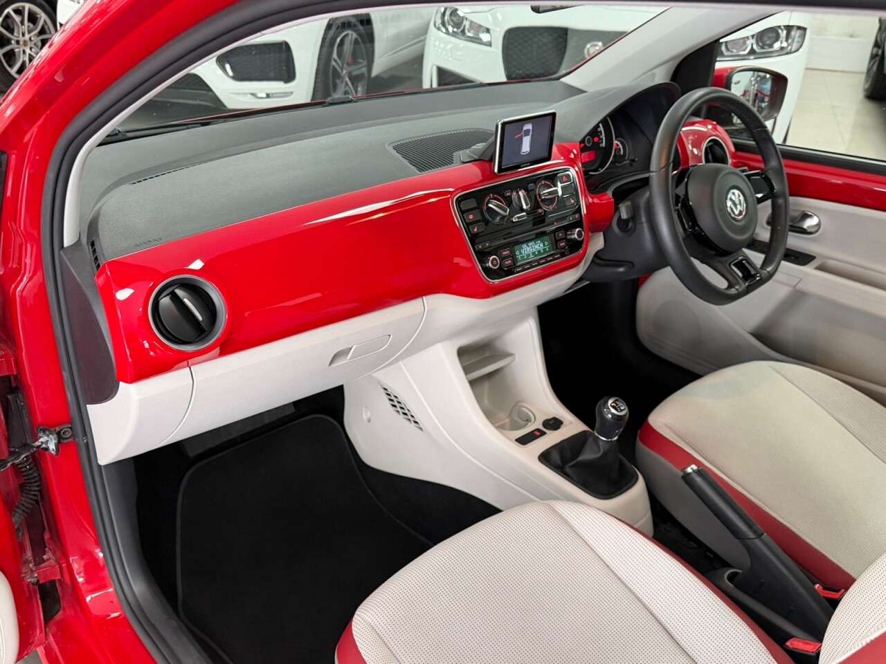 2014 VOLKSWAGEN UP! 2014 VOLKSWAGEN UP!