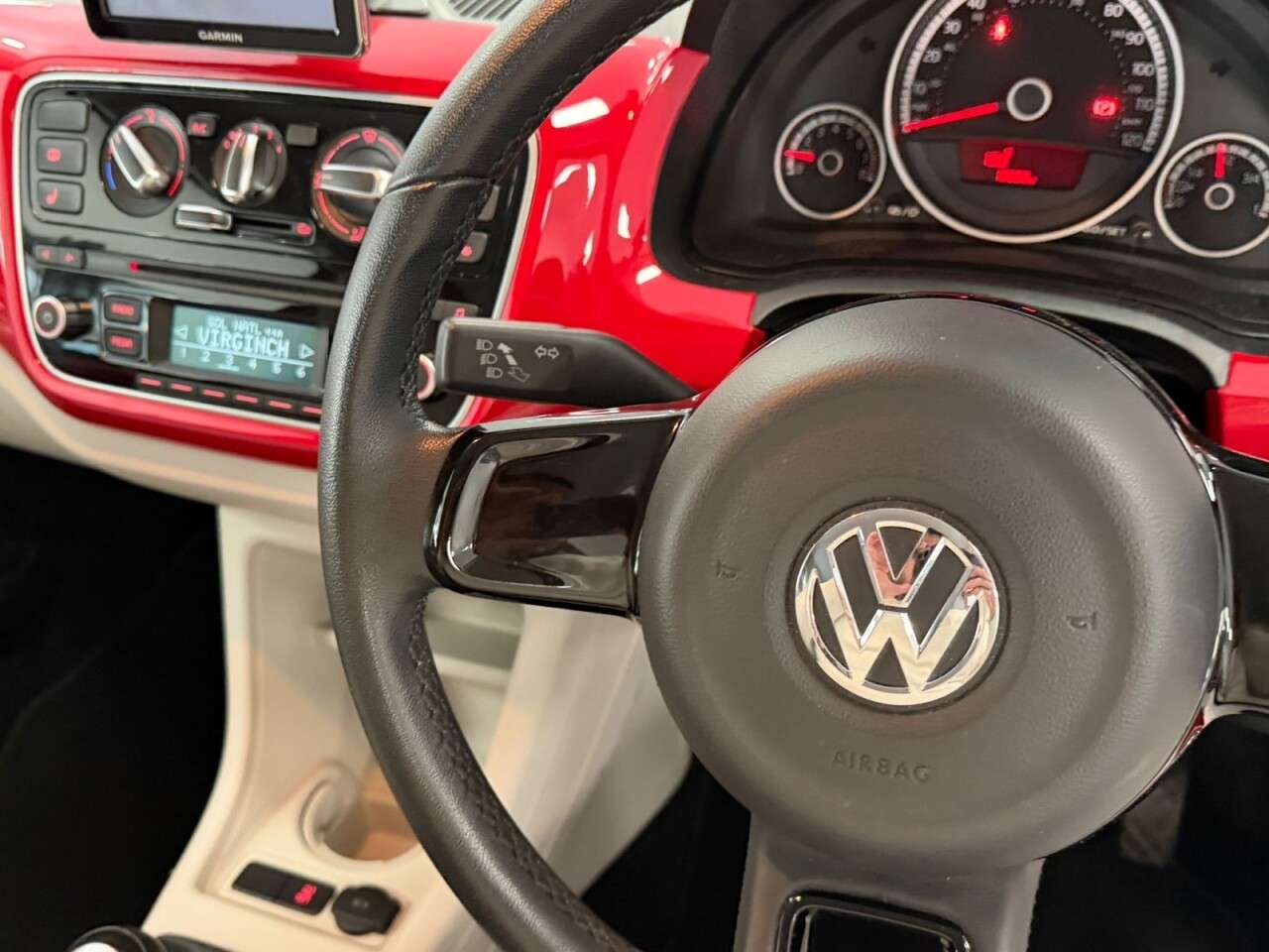 2014 VOLKSWAGEN UP! 2014 VOLKSWAGEN UP!