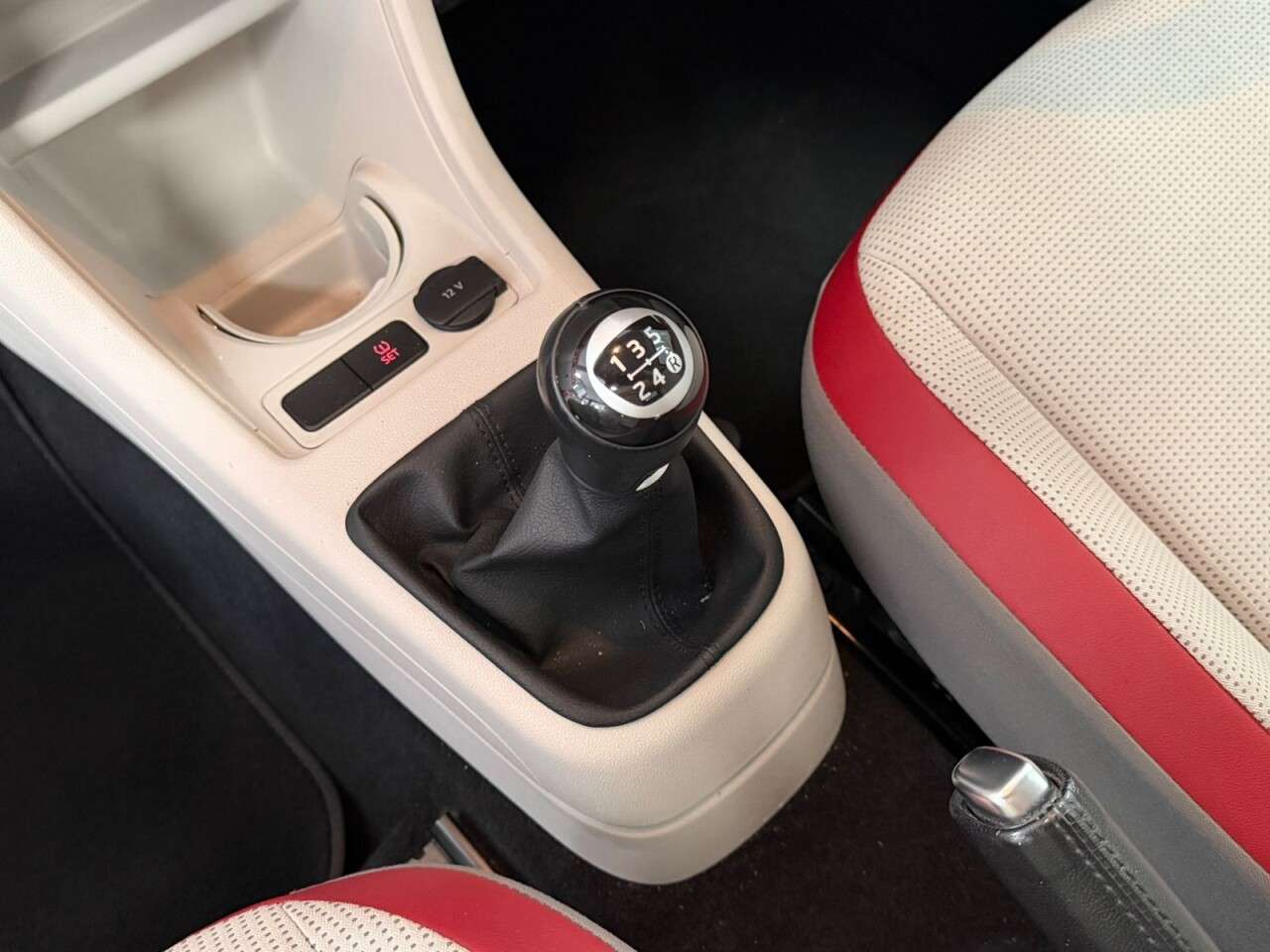 2014 VOLKSWAGEN UP! 2014 VOLKSWAGEN UP!