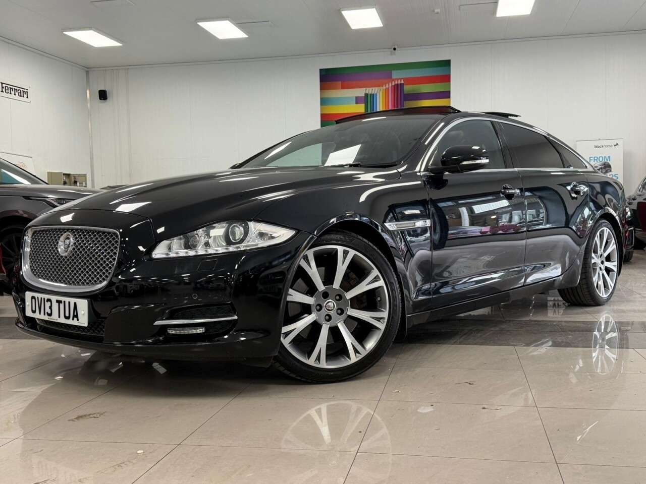 A 2013 JAGUAR XJ 3.0d V6 Portfolio Saloon 4dr Diesel Auto Euro 5 (s/s) (LWB) (275 ps) MERIDI A 2013 JAGUAR XJ 3.0d V6 Portfolio Saloon 4dr Diesel Auto Euro 5 (s/s) (LWB) (275 ps) MERIDI