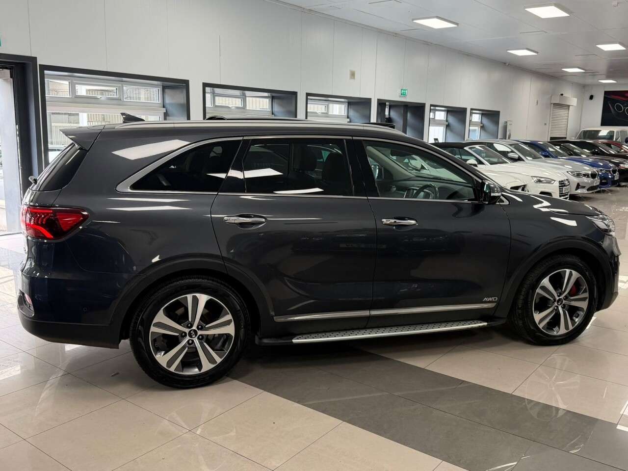A 2018 KIA SORENTO 2.2 CRDi GT-Line S SUV 5dr Diesel Auto AWD Euro 6 (s/s) (197 bhp) A 2018 KIA SORENTO 2.2 CRDi GT-Line S SUV 5dr Diesel Auto AWD Euro 6 (s/s) (197 bhp)