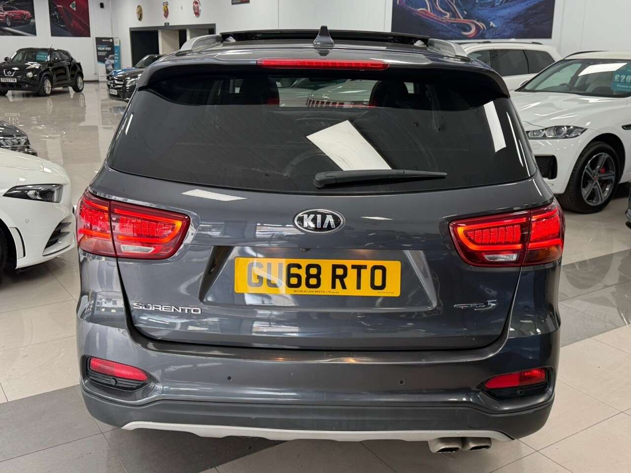 A 2018 KIA SORENTO 2.2 CRDi GT-Line S SUV 5dr Diesel Auto AWD Euro 6 (s/s) (197 bhp) A 2018 KIA SORENTO 2.2 CRDi GT-Line S SUV 5dr Diesel Auto AWD Euro 6 (s/s) (197 bhp)