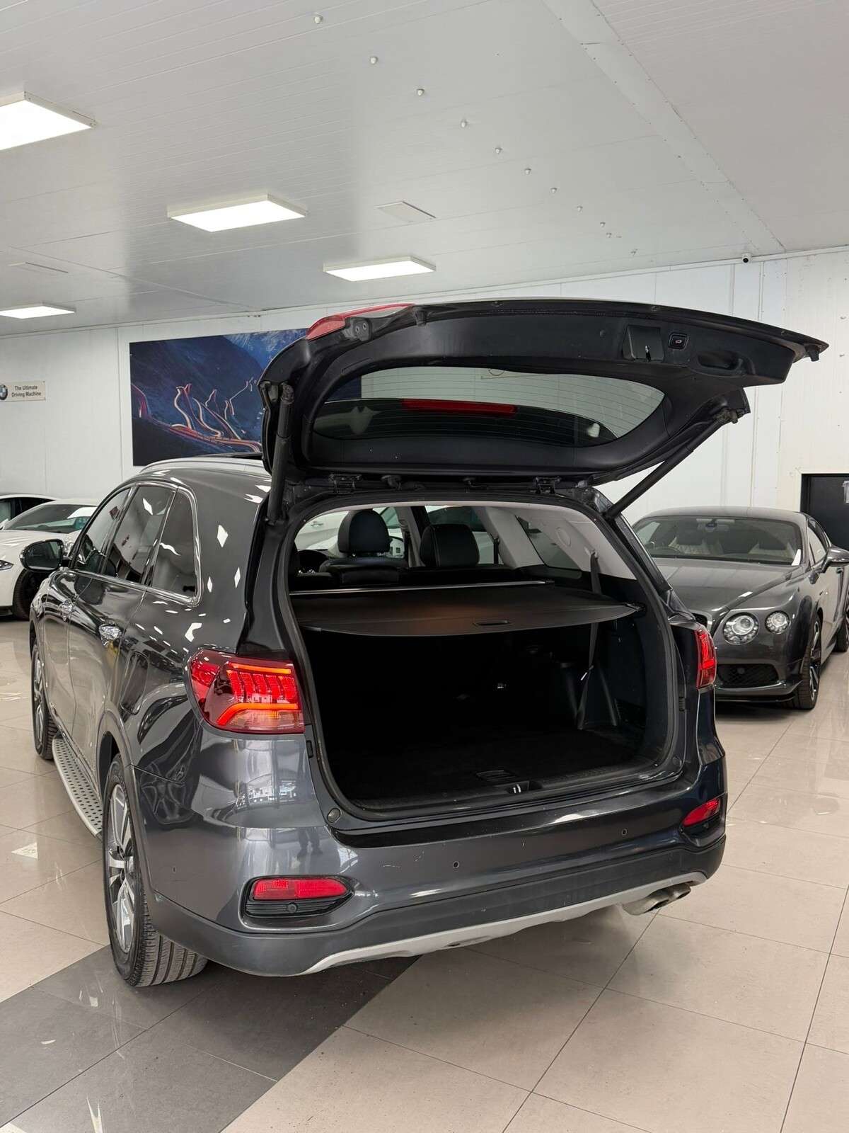 A 2018 KIA SORENTO 2.2 CRDi GT-Line S SUV 5dr Diesel Auto AWD Euro 6 (s/s) (197 bhp) A 2018 KIA SORENTO 2.2 CRDi GT-Line S SUV 5dr Diesel Auto AWD Euro 6 (s/s) (197 bhp)