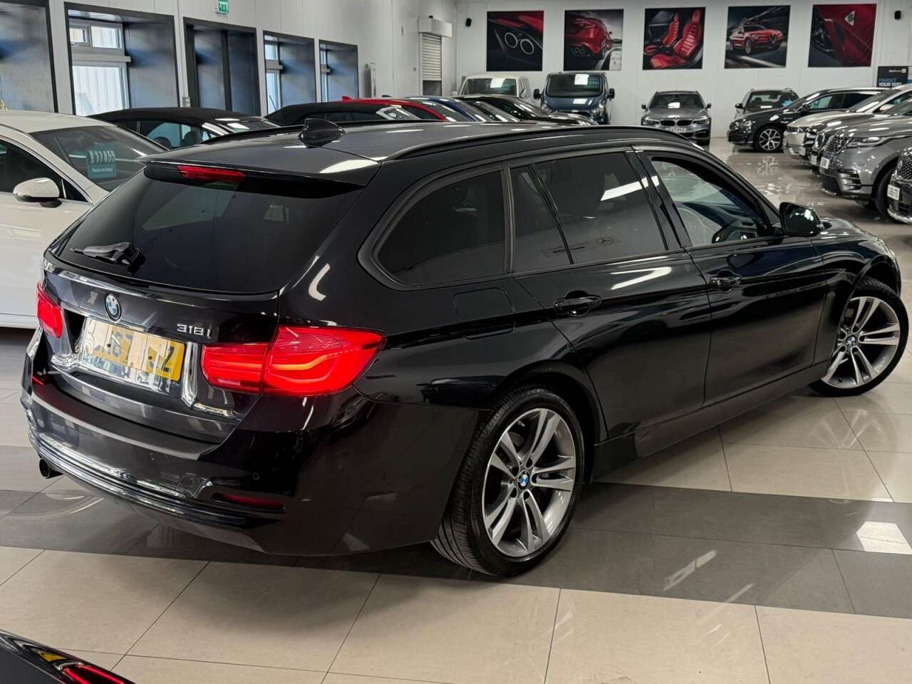 A 2017 BMW 3 SERIES 1.5 318i Sport Touring 5dr Petrol Auto Euro 6 (s/s) (136 ps) A 2017 BMW 3 SERIES 1.5 318i Sport Touring 5dr Petrol Auto Euro 6 (s/s) (136 ps)