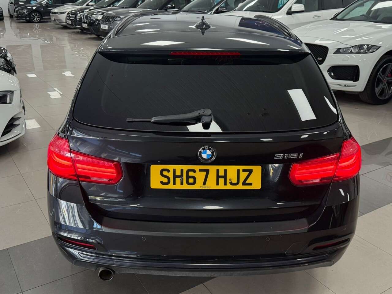 A 2017 BMW 3 SERIES 1.5 318i Sport Touring 5dr Petrol Auto Euro 6 (s/s) (136 ps) A 2017 BMW 3 SERIES 1.5 318i Sport Touring 5dr Petrol Auto Euro 6 (s/s) (136 ps)