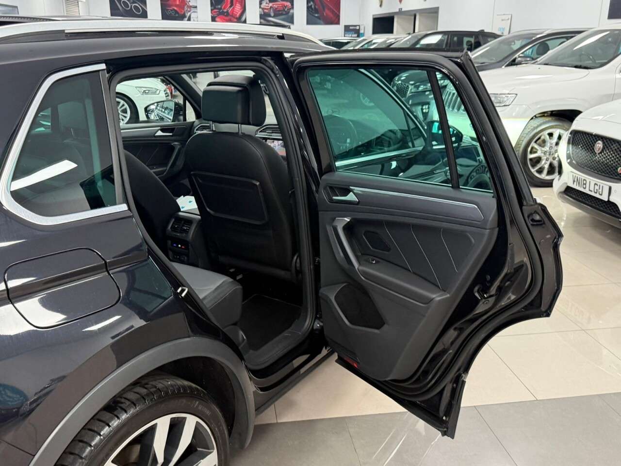 2019 VOLKSWAGEN TIGUAN 2019 VOLKSWAGEN TIGUAN
