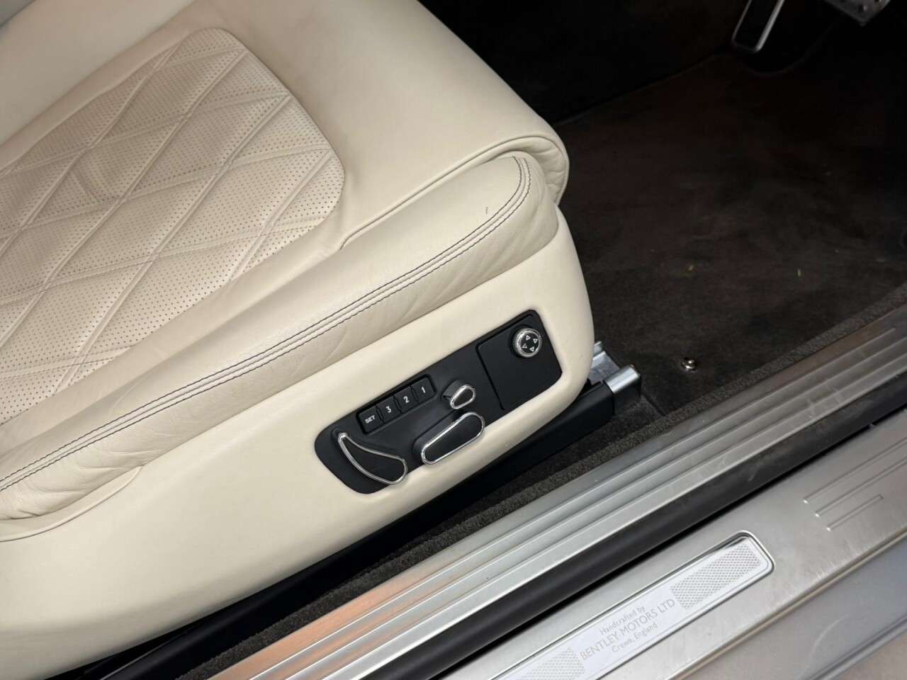 2011 BENTLEY CONTINENTAL 2011 BENTLEY CONTINENTAL