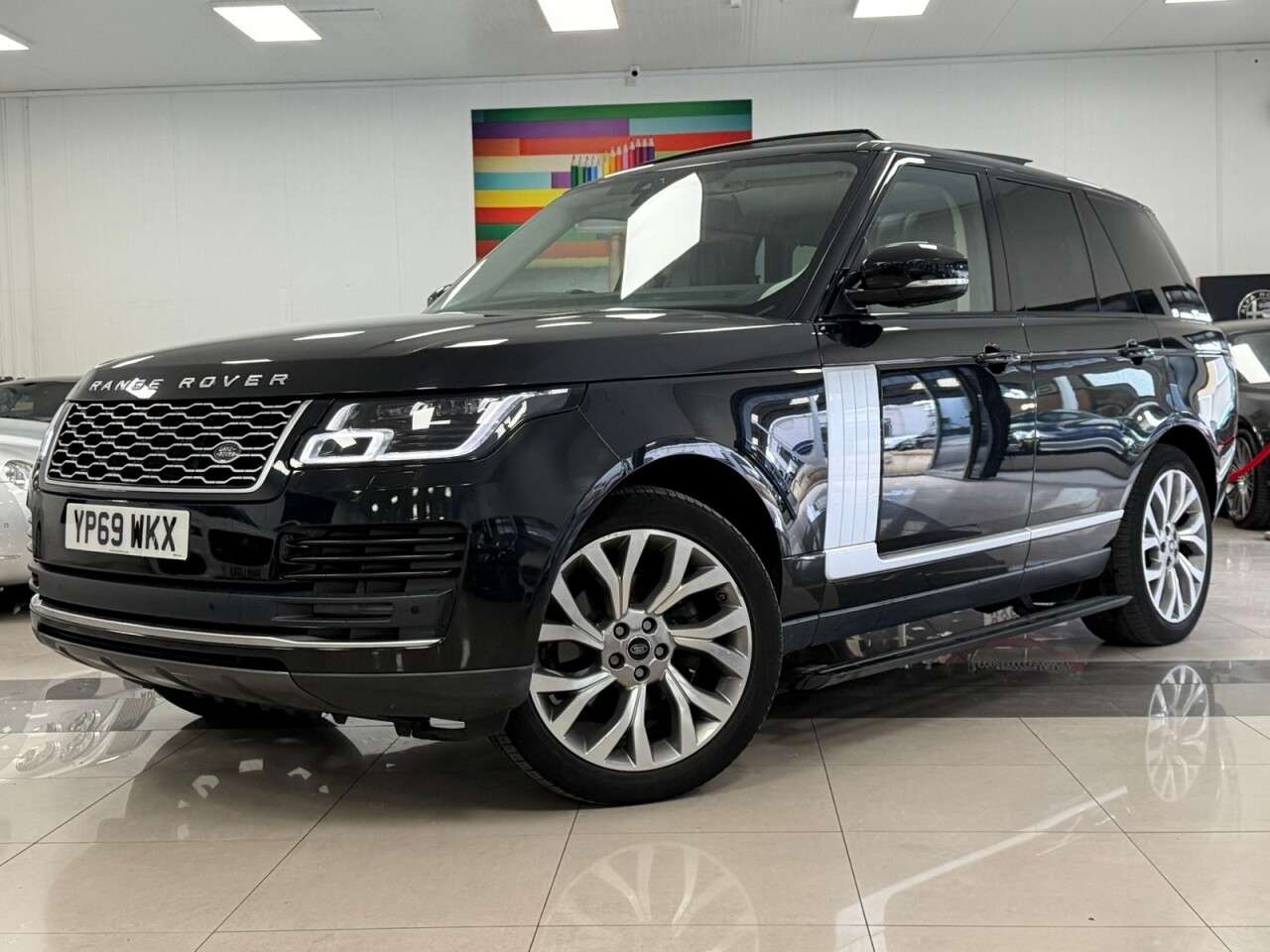A 2020 LAND ROVER RANGE ROVER 3.0 SD V6 Westminster SUV 5dr Diesel Auto 4WD Euro 6 (s/s) (275 ps) SLIDING A 2020 LAND ROVER RANGE ROVER 3.0 SD V6 Westminster SUV 5dr Diesel Auto 4WD Euro 6 (s/s) (275 ps) SLIDING