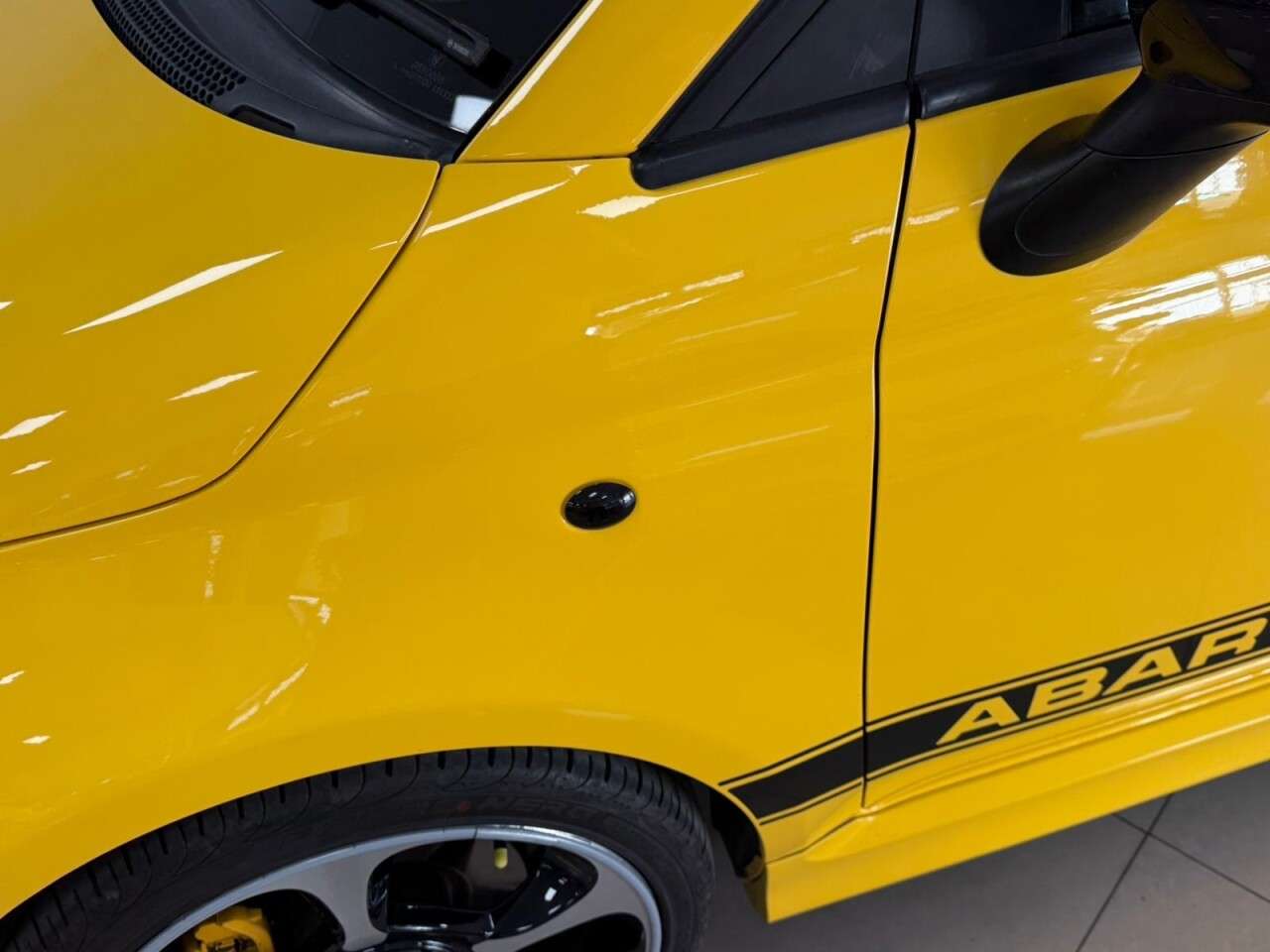 2017 ABARTH 595C 2017 ABARTH 595C