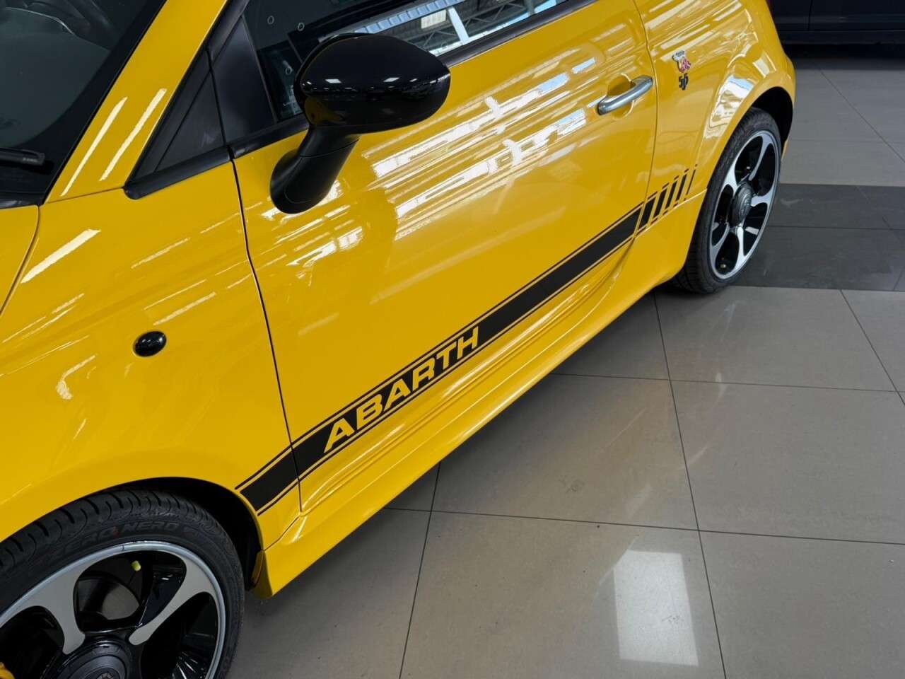 2017 ABARTH 595C 2017 ABARTH 595C
