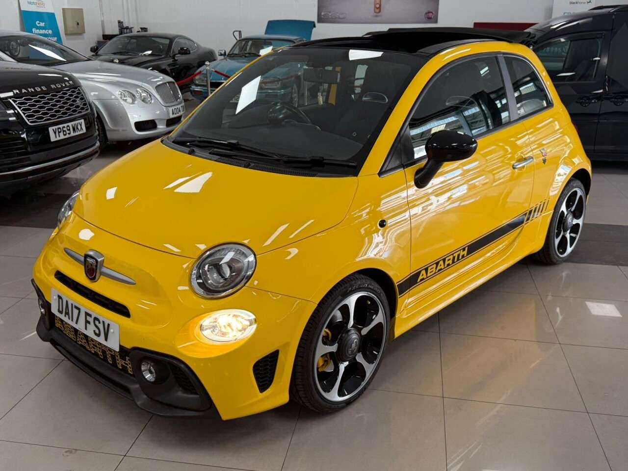 2017 ABARTH 595C 2017 ABARTH 595C