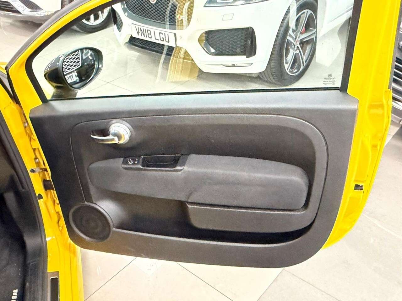 2017 ABARTH 595C 2017 ABARTH 595C