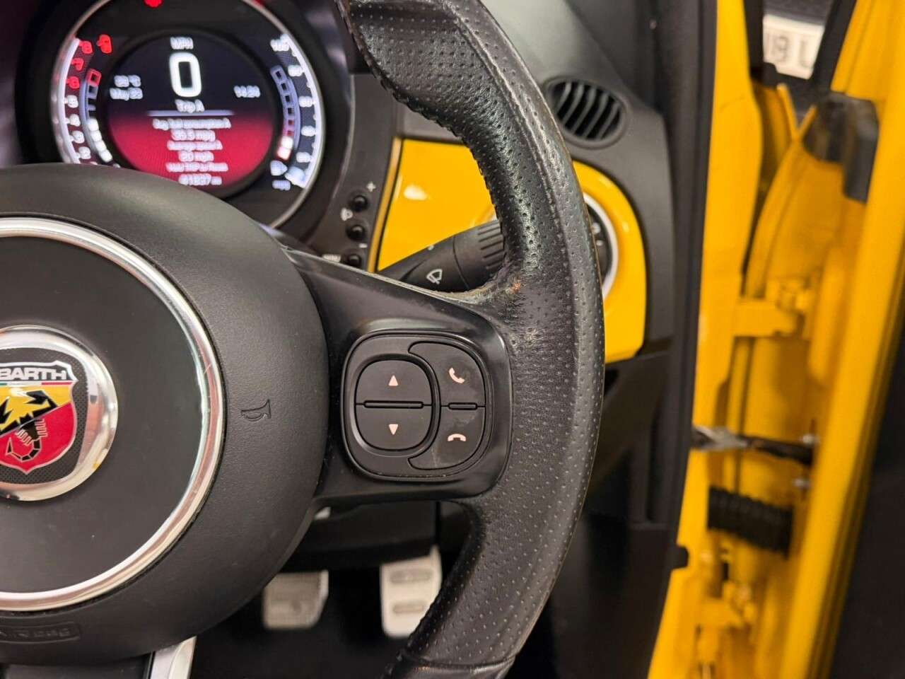 2017 ABARTH 595C 2017 ABARTH 595C