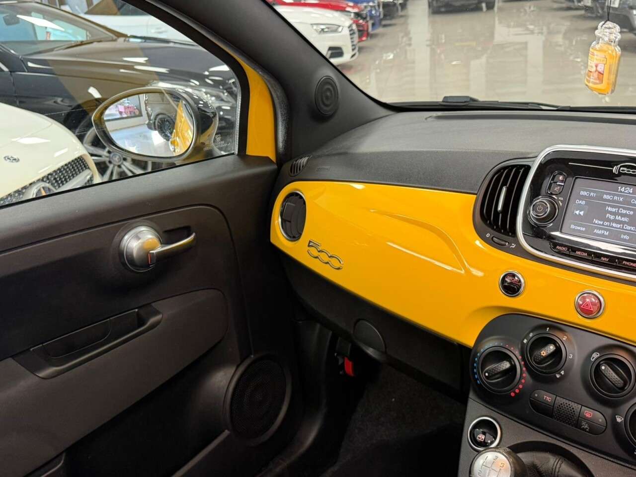 2017 ABARTH 595C 2017 ABARTH 595C