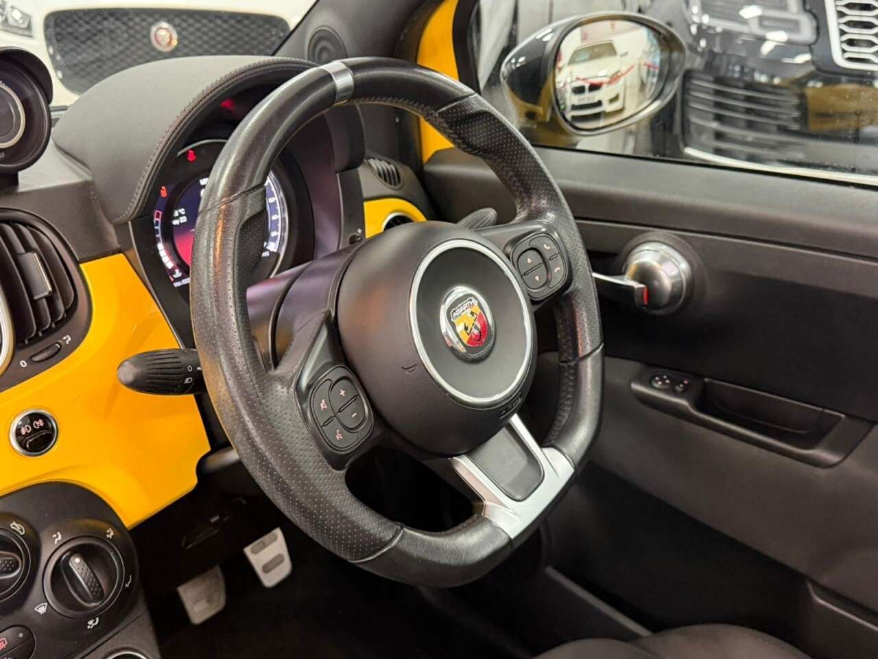 2017 ABARTH 595C 2017 ABARTH 595C