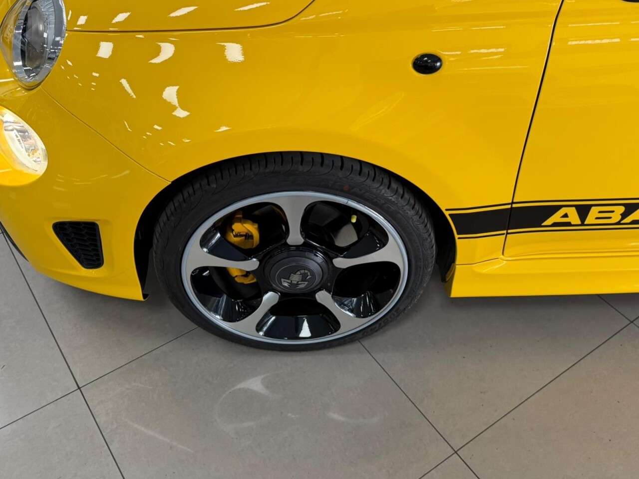 2017 ABARTH 595C 2017 ABARTH 595C
