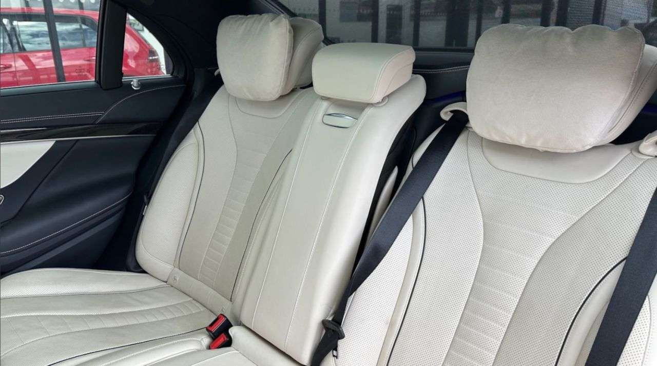 A 2016 MERCEDES-BENZ S-CLASS 3.0 S500Le V6 8.8kWh AMG Line (Executive) Saloon 4dr Petrol Plug-in Hybrid A 2016 MERCEDES-BENZ S-CLASS 3.0 S500Le V6 8.8kWh AMG Line (Executive) Saloon 4dr Petrol Plug-in Hybrid