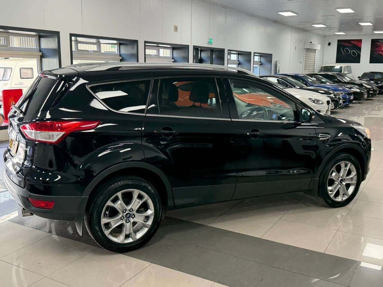 A 2015 FORD KUGA 2.0 TDCi Titanium SUV 5dr Diesel Manual AWD Euro 5 (163 ps) TITANIUM EDITIO A 2015 FORD KUGA 2.0 TDCi Titanium SUV 5dr Diesel Manual AWD Euro 5 (163 ps) TITANIUM EDITIO